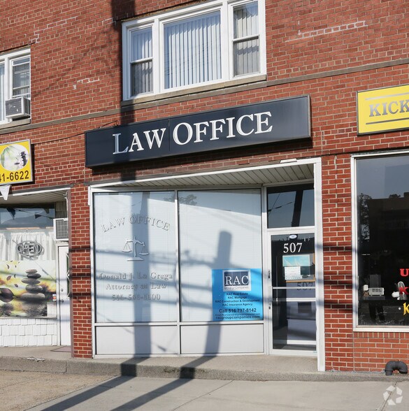 More Photos Of 501-509 Hicksville Rd, Massapequa Office For Lease