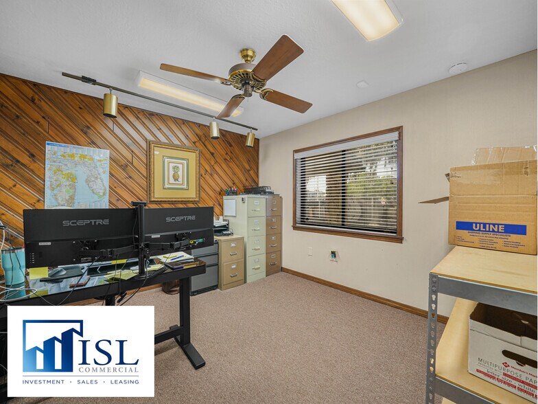 More Photos Of 112 N Poplar Ave, Sanford Flex For Sale