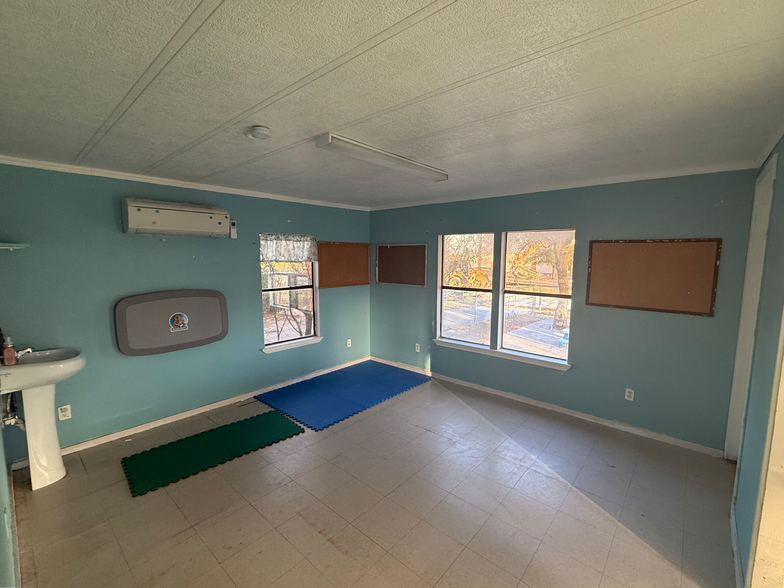 More Photos Of 1204 W Pecan St, Pflugerville Specialty For Lease