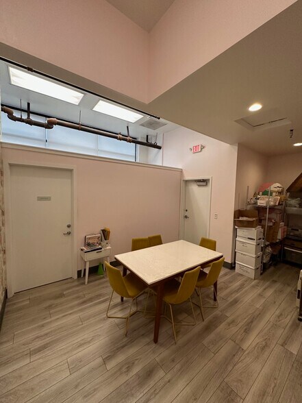 More Photos Of 1311 SE 7th Ave, Portland Restaurant For Lease