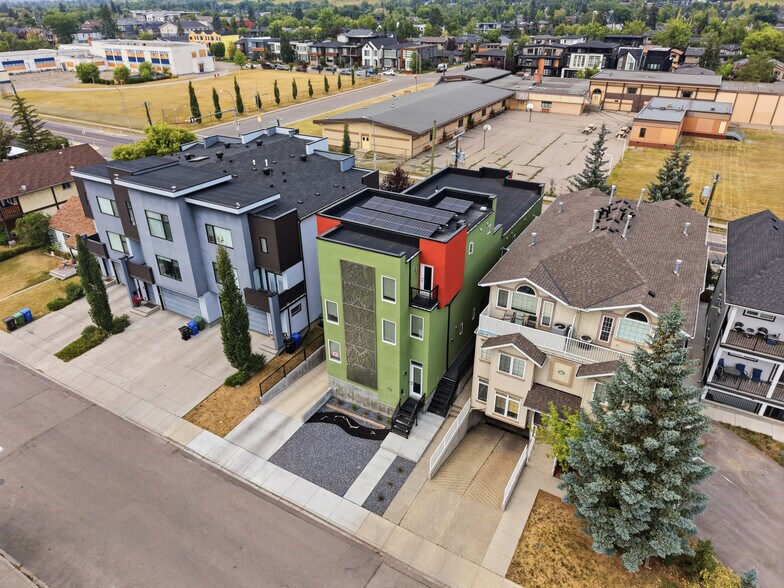 More Photos Of 2226 Westmount Rd NW, Calgary Apartments For Sale