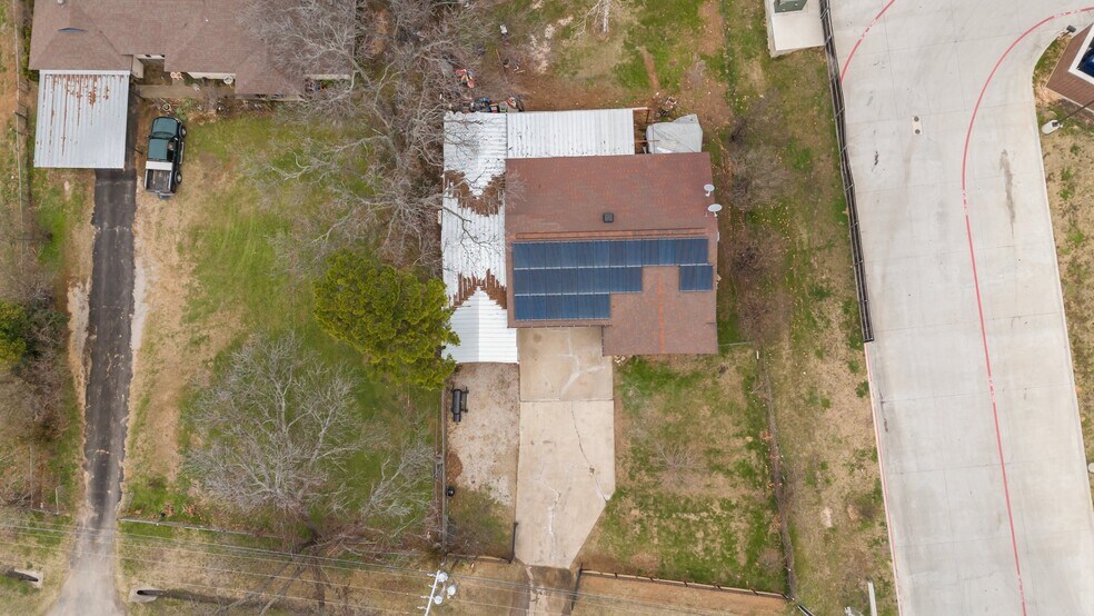 More Photos Of 2090 Mineral Wells Hwy, Weatherford Flex For Sale