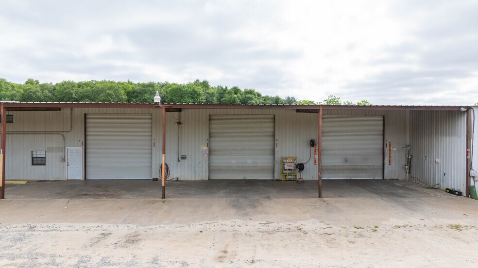 More Photos Of 565 Thomas St, Camilla Industrial For Sale