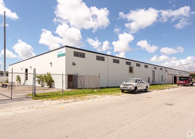 More Photos Of 7171 NW 12th Ave, Miami Warehouse For Lease