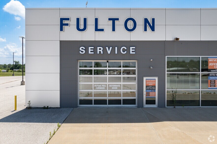 More Photos Of 1202 S Business 54, Fulton Auto Dealership For Sale