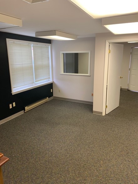 More Photos Of 650 E Broad St, Souderton Freestanding For Sale