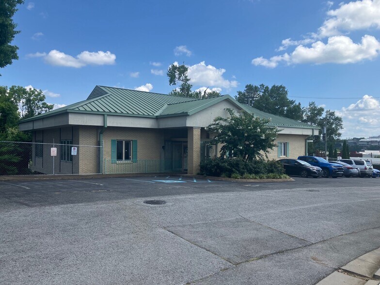 More Photos Of 301 Frazier Ave, Chattanooga Office For Sale