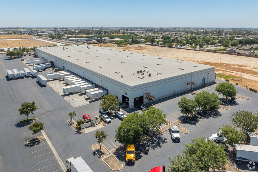 More Photos Of 9860 Ferguson Ave, Visalia Distribution For Lease