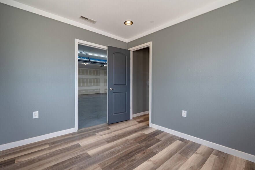 More Photos Of 414 Highway 42, Osage Beach Flex For Sale