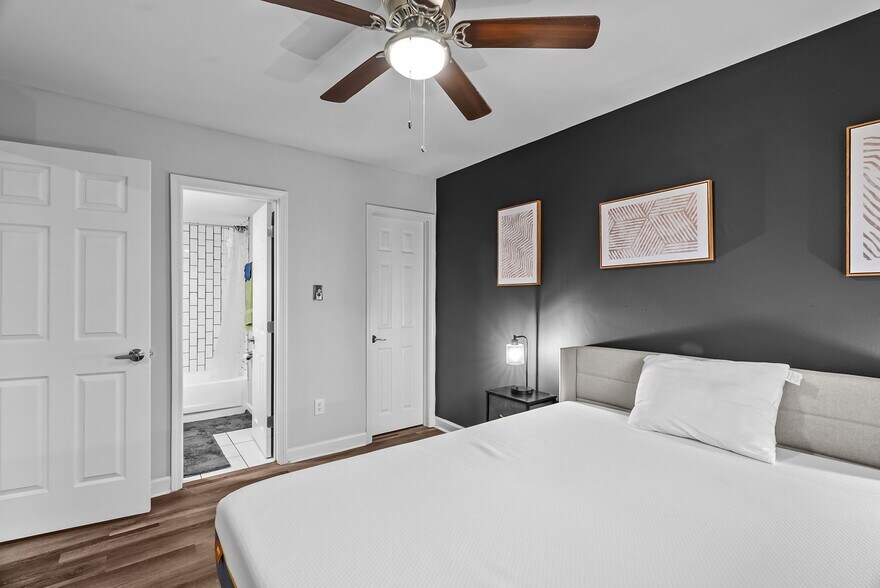 More Photos Of 7223 Anna Ave, Maplewood Apartments For Sale