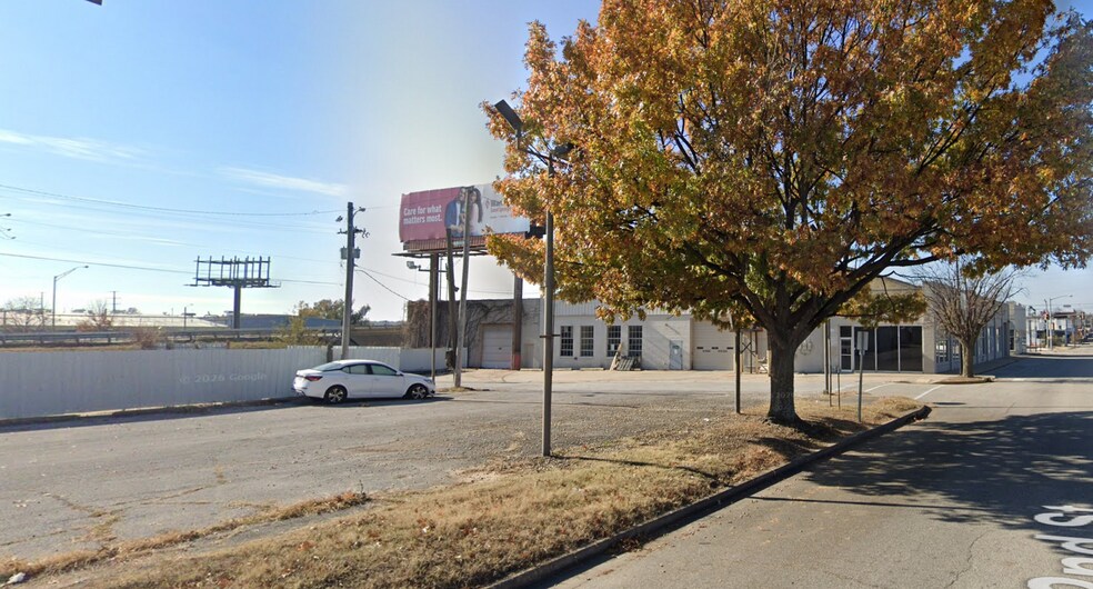 More Photos Of 220 E 2nd St, Sand Springs Auto Repair For Lease