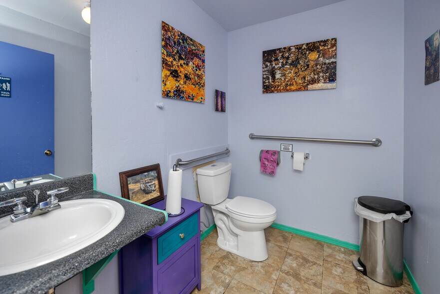 More Photos Of 2115 Mountain Rd, Sedona Warehouse For Sale