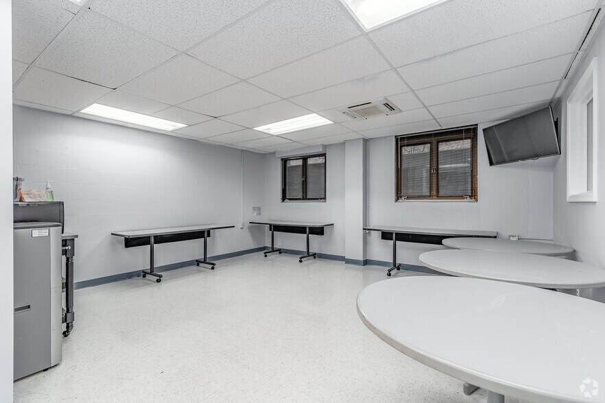 More Photos Of 5000 Letterkenny Rd, Chambersburg Office For Sale