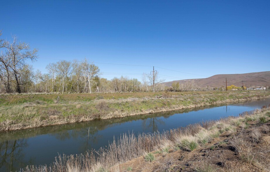 More Photos Of 2105 Terrace Heights Dr, Yakima Land For Sale