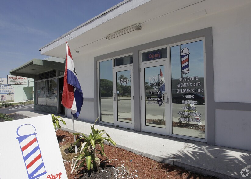 More Photos Of 1661 E Sample Rd, Pompano Beach Storefront For Lease