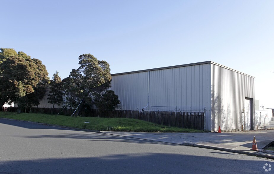 More Photos Of 1730 Sabre St, Hayward Unknown For Lease