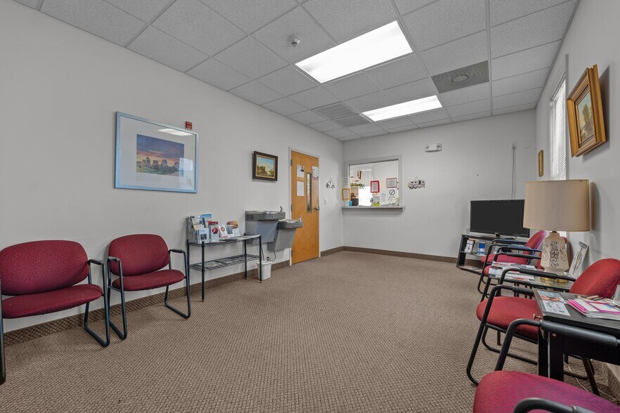 More Photos Of 2961 Crouse Ln, Burlington Medical For Lease