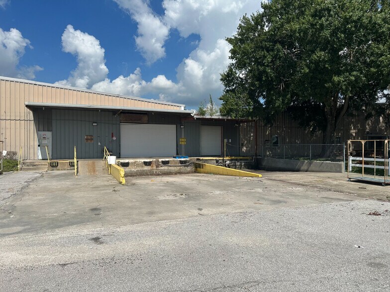 More Photos Of 450 W Polk St, Bartow Warehouse For Sale