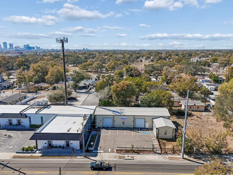 More Photos Of 2820 N 34th St, Tampa Warehouse For Lease
