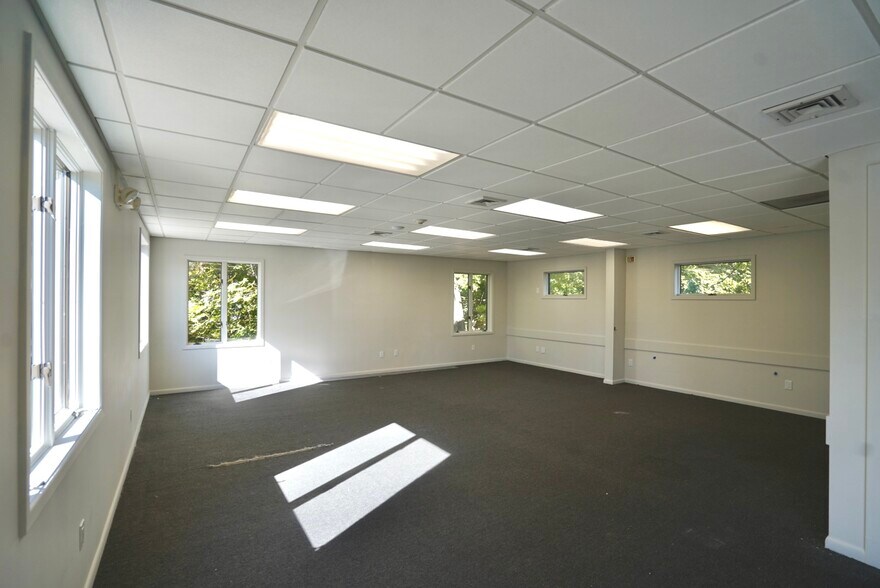 More Photos Of 29 Church St, Ramsey Office For Sale