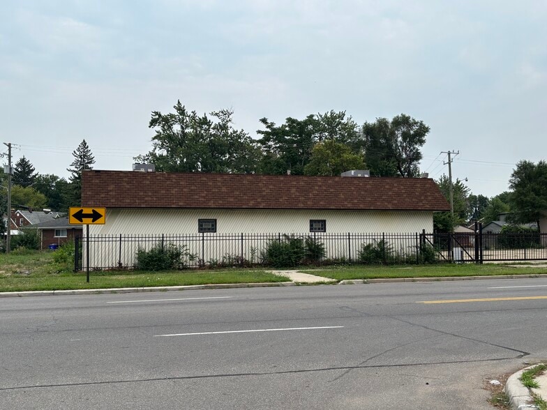 More Photos Of 11250 Hayes St, Detroit Religious Facility For Sale