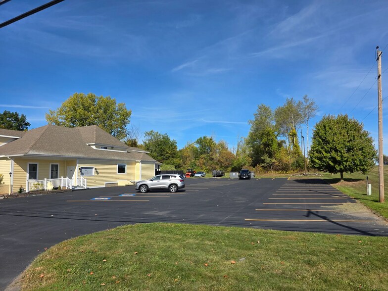 More Photos Of 3177 Seneca Tpke, Canastota Restaurant For Sale