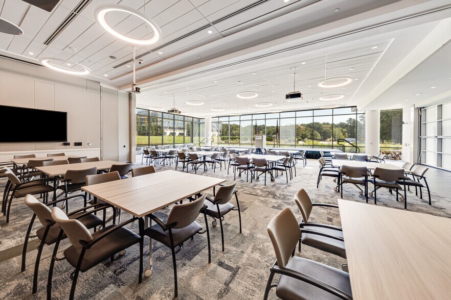 More Photos Of 3040 Cornwallis Rd, Research Triangle Park Unknown For Lease