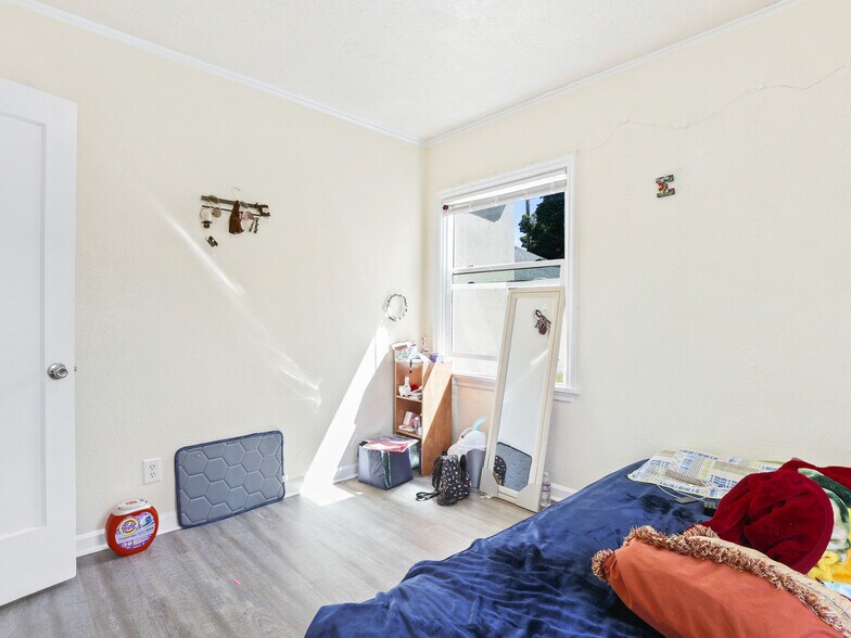 More Photos Of 7231 NE M L King Blvd, Portland Apartments For Sale