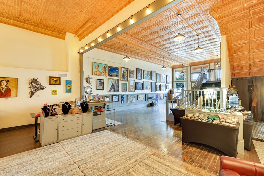 More Photos Of 313 E Andy Devine Ave, Kingman Storefront For Sale