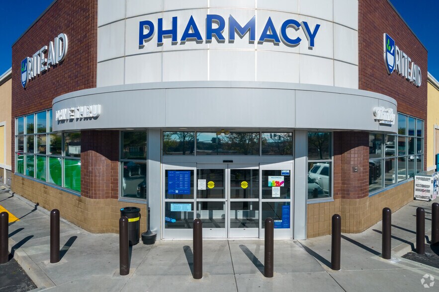 More Photos Of 894 Oak Valley Pky, Beaumont Drugstore For Sale