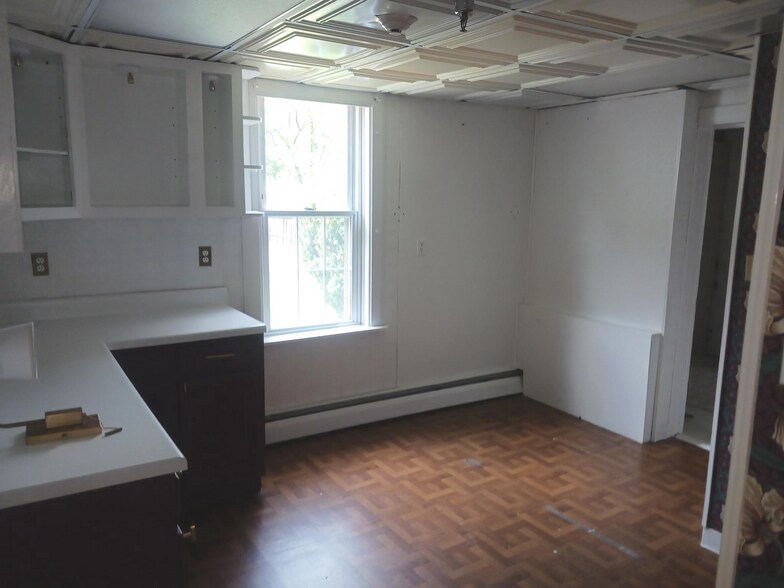 More Photos Of 5870 Easton Rd, Plumsteadville Unknown For Lease