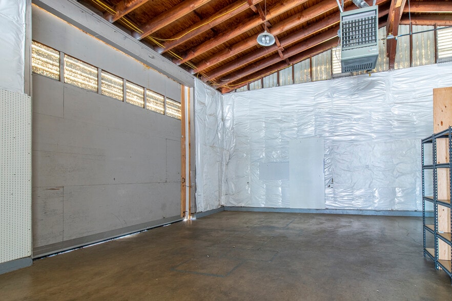 More Photos Of 4761 Lancaster Dr NE, Salem Warehouse For Lease