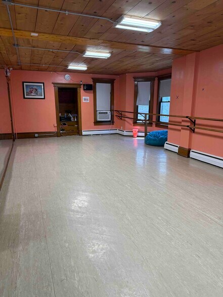 More Photos Of 15250 Kutztown Rd, Kutztown Office Residential For Sale