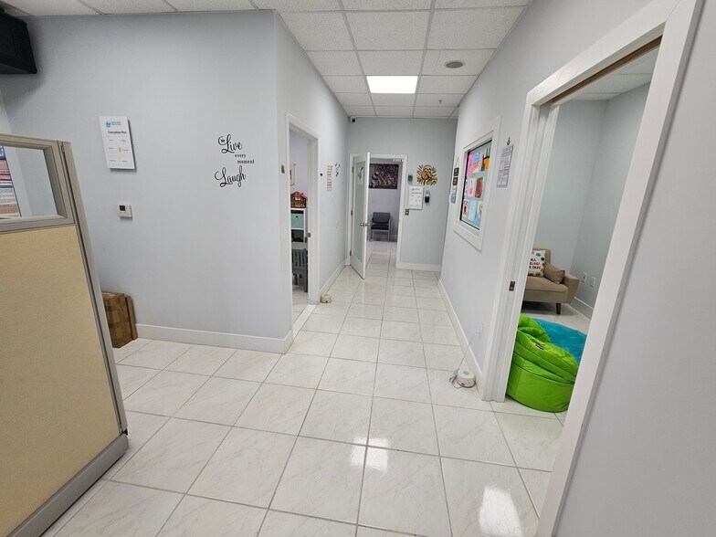 More Photos Of 7950 NW 53rd St, Doral Medical For Sale