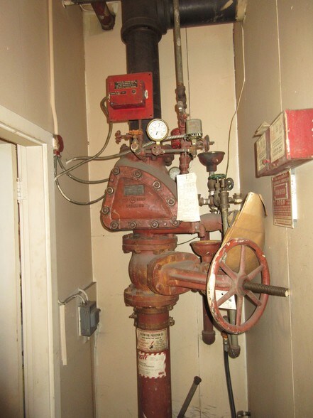 More Photos Of 96 Commercial St, Lewiston Manufacturing For Sale