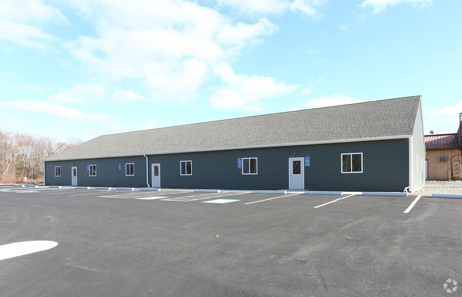 Primary Photo Of 752 Middletown Rd, Colchester Freestanding For Lease