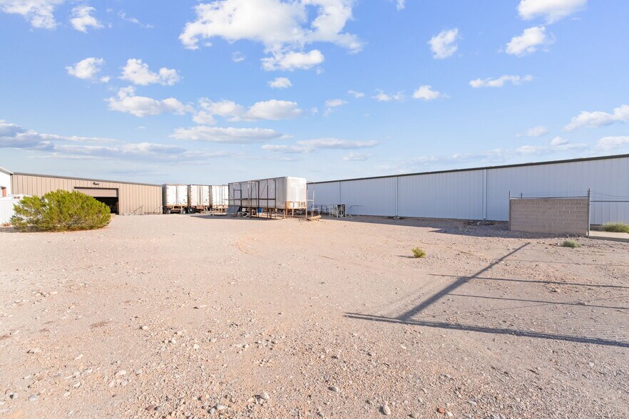 More Photos Of 480 Pat Ave, Overton Industrial For Sale