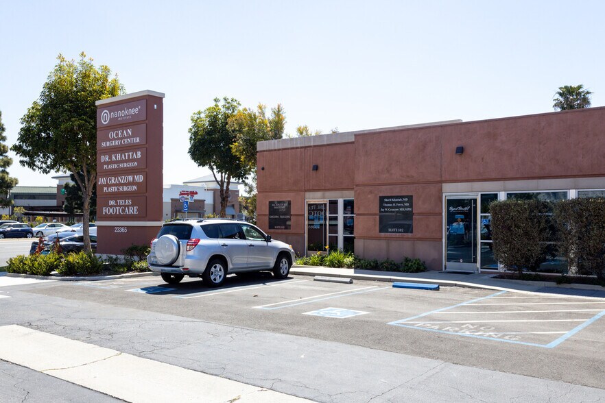More Photos Of 23365 Hawthorne Blvd, Torrance Medical For Lease