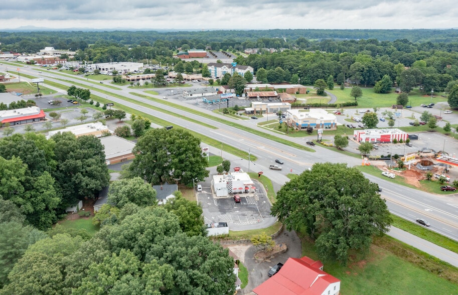 More Photos Of 938 Grove St, Shelby Fast Food For Sale