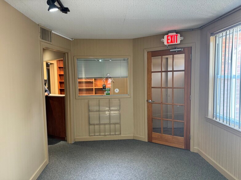 More Photos Of 97 Northfield Ave, West Orange Medical For Lease