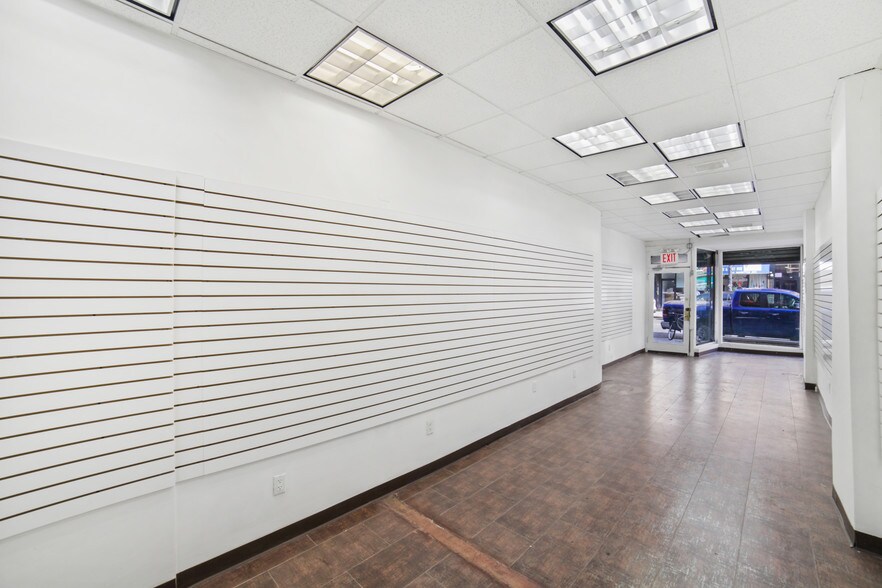 More Photos Of 685 Manhattan Ave, Brooklyn Storefront Retail Residential For Lease