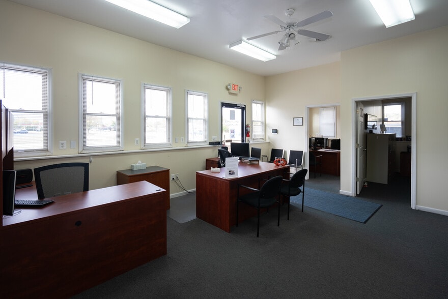 More Photos Of 519 Gratiot Blvd, Marysville Medical For Sale