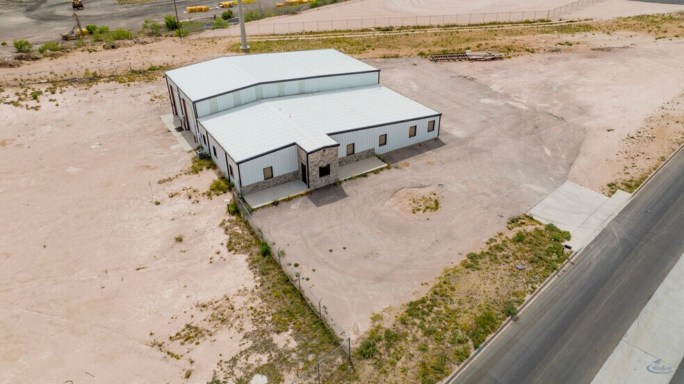 More Photos Of 1010 S Meadow Ave, Odessa Warehouse For Sale