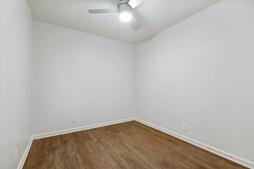 More Photos Of 215 Eleanor Ave, San Antonio Multifamily For Sale