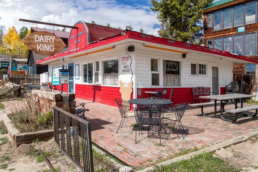 Primary Photo Of 629 Grand Ave, Grand Lake General Retail For Sale