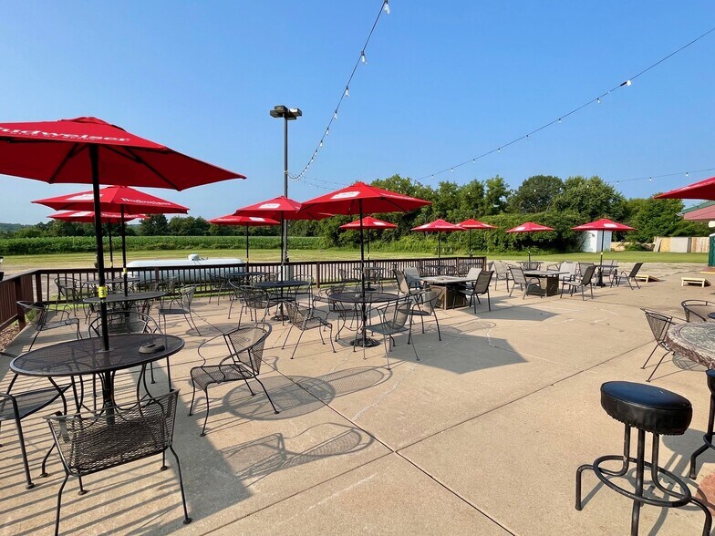 More Photos Of 2002 Midway Rd, Menomonie Restaurant For Sale