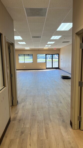 More Photos Of 90 Copper Cove Dr, Copperopolis Storefront For Lease