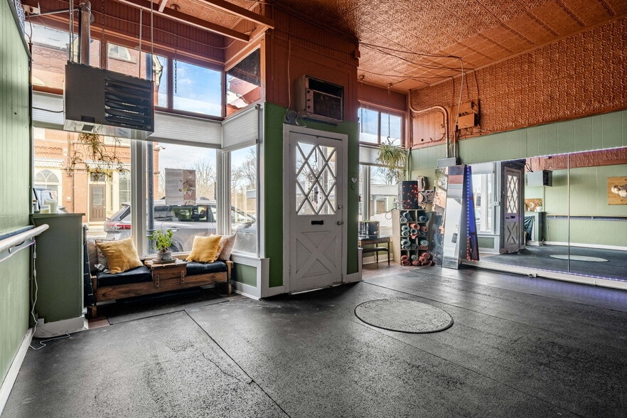 More Photos Of 7-17 School St, Merrimac Apartments For Sale