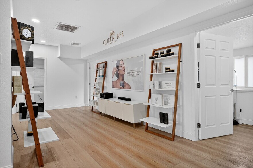 More Photos Of 411 Flagler Ave, New Smyrna Beach Freestanding For Lease