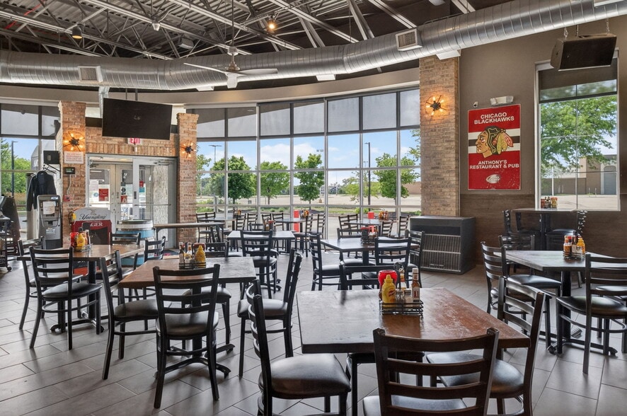 More Photos Of 3151 Voyager Ln, Joliet Restaurant For Sale